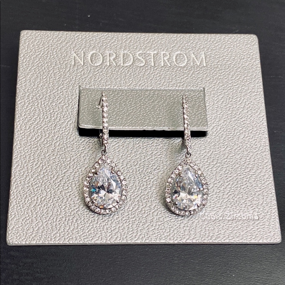 NWT Nordstrom crystal drop earrings